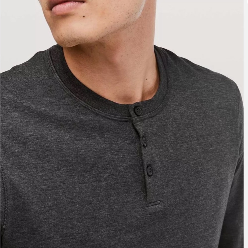 Lululemon 5 year basic long sleeve Henley medium grey